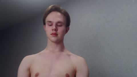 Snapshot of angelraaay chatting on March 1, 6:43 pm Angel online show from March 1, 6:43 pm