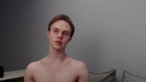 Snapshot of angelraaay chatting on March 2, 12:22 pm Angel online show from March 2, 12:22 pm