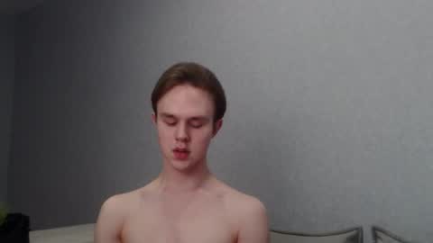 Snapshot of angelraaay chatting on March 4, 12:44 pm Angel online show from March 4, 12:44 pm