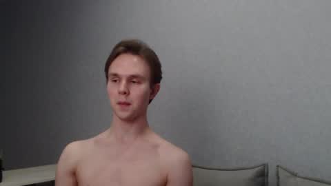 Snapshot of angelraaay chatting on March 11, 3:45 pm Angel online show from March 11, 3:45 pm