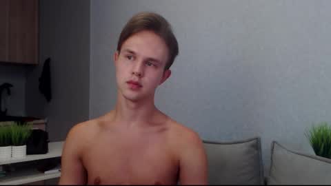 Snapshot of angelraaay chatting on September 16, 7:20 am Angel online show from September 16, 7:20 am