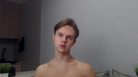 Snapshot of angelraaay chatting on November 14, 9:08 am Angel online show from November 14, 9:08 am