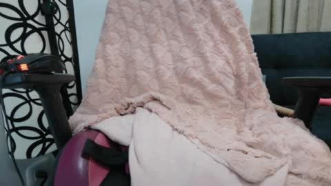 Snapshot of angels_chat chatting on May 28, 4:21 am ivanna online show from May 28, 4:21 am