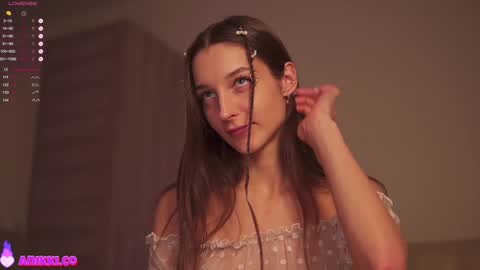 Nikki online show from March 10, 11:32 am