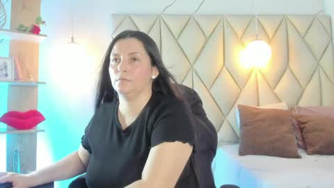 ANGIE online show from May 9, 2:00 pm
