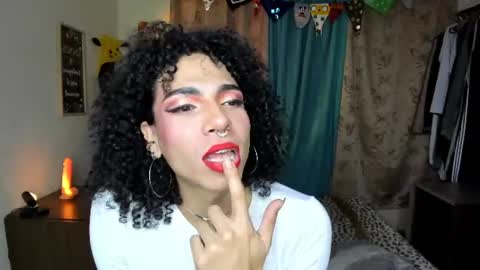 Snapshot of angelwhitte chatting on June 21, 4:04 am angelwhitte online show from June 21, 4:04 am