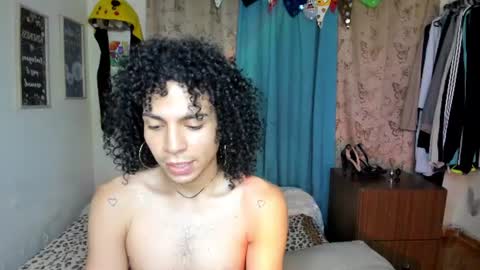 Snapshot of angelwhitte chatting on July 22, 2:47 am angelwhitte online show from July 22, 2:47 am