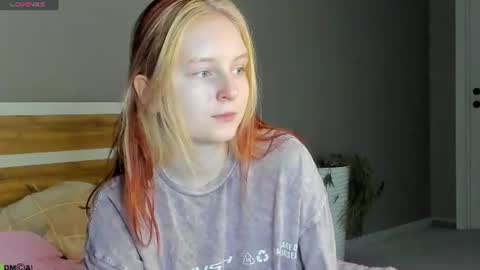 Snapshot of angelwise chatting on June 11, 3:04 am angelwise online show from June 11, 3:04 am
