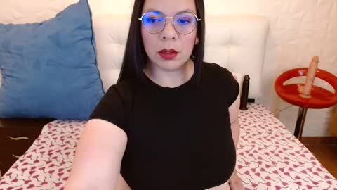 Snapshot of angie_bbw chatting on October 28, 7:16 pm Angie online show from October 28, 7:16 pm