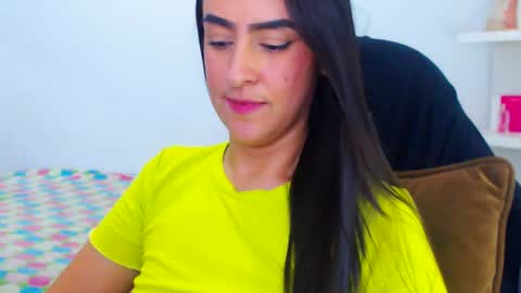 Snapshot of angie_dreamgirl chatting on August 1, 6:34 am IG angie dreamgirl01 online show from August 1, 6:34 am