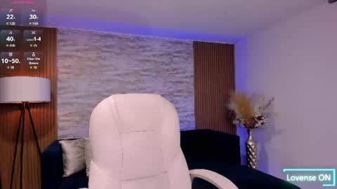 angie_smith_x online show from July 29, 10:57 am