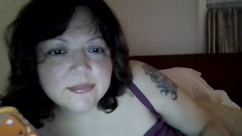Snapshot of angiebaby78 chatting on June 28, 1:22 am SweetAngie online show from June 28, 1:22 am