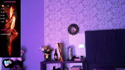 Snapshot of angiebaxter chatting on December 25, 12:27 am Angiebaxt online show from December 25, 12:27 am