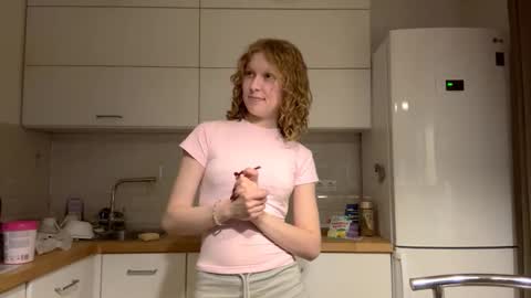 Hello My name is Sarah  im new model here and little but shy. online show from November 28, 4:53 pm