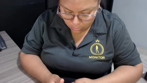 Snapshot of angy_ro12 chatting on October 30, 12:01 am angy online show from October 30, 12:01 am