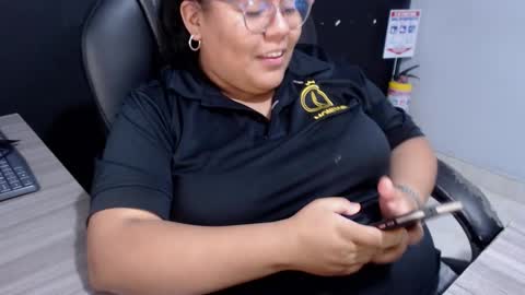 Snapshot of angy_ro12 chatting on November 24, 8:52 pm angy online show from November 24, 8:52 pm