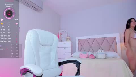 Snapshot of ania_sweet chatting on September 30, 12:48 am Ania online show from September 30, 12:48 am