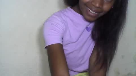 Snapshot of anicha_69 chatting on June 15, 8:38 am anicha_69 online show from June 15, 8:38 am