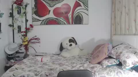 Snapshot of anii_mantilla chatting on July 4, 4:40 am Anii Mantilla online show from July 4, 4:40 am