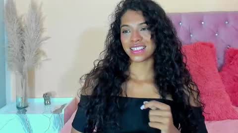 Snapshot of aniie_bby_4u chatting on November 13, 2:10 am Any online show from November 13, 2:10 am