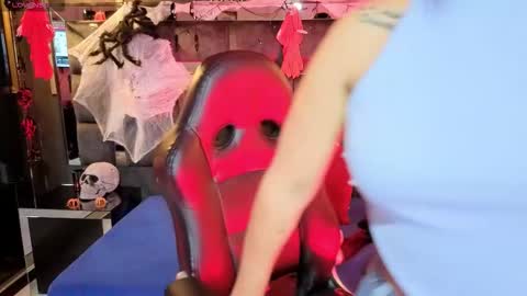 Snapshot of anijoness_ chatting on October 24, 3:03 am Ani online show from October 24, 3:03 am