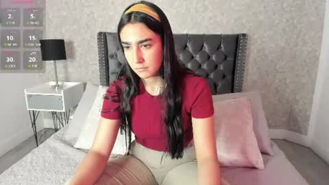 anika_h online show from July 9, 11:58 am