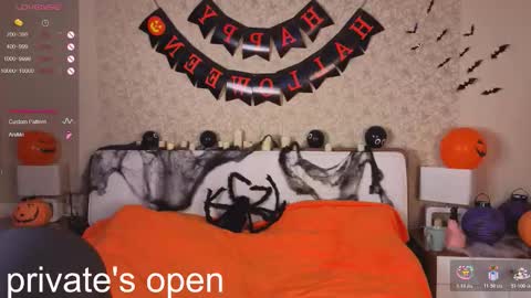 Snapshot of anika_heir chatting on October 28, 2:20 pm Alice online show from October 28, 2:20 pm