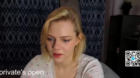 Snapshot of anika_heir chatting on November 12, 2:06 pm Alice online show from November 12, 2:06 pm