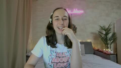 anikabloom online show from January 6, 5:41 am