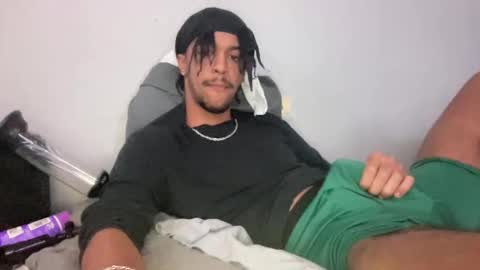 Snapshot of animeboygirls chatting on December 17, 4:07 am Animeboygirls online show from December 17, 4:07 am