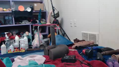 Snapshot of animergamergirl chatting on November 5, 4:23 am Twitter at animegamergrl. No vids for sale on Chaturbate. online show from November 5, 4:23 am