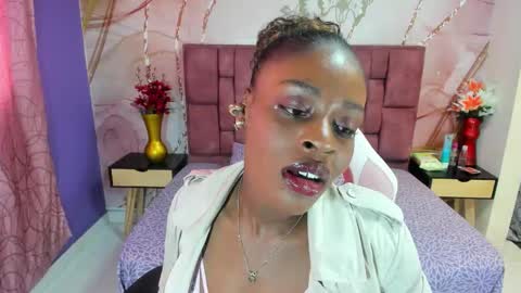 anisha_zambrano online show from January 14, 2:12 pm