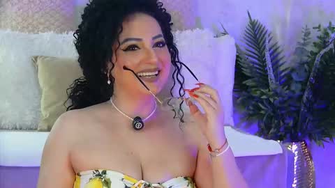 anissia teaser online show from March 10, 6:07 am