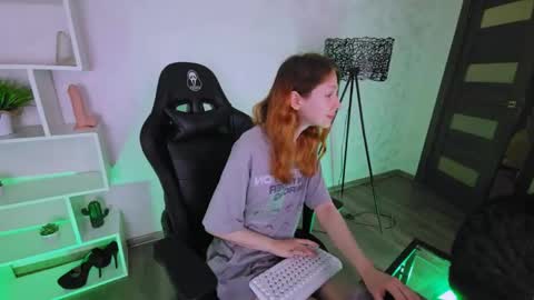 Snapshot of anita__cherry chatting on June 5, 12:50 am Anita online show from June 5, 12:50 am