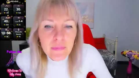 Snapshot of anita_tayson chatting on November 25, 6:35 am Anita online show from November 25, 6:35 am