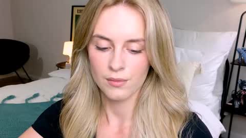 Snapshot of anitafischer chatting on September 19, 3:45 pm Anita online show from September 19, 3:45 pm