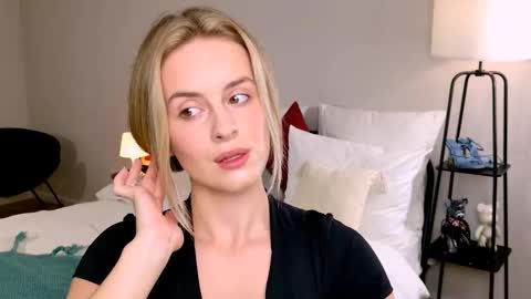 Snapshot of anitafischer chatting on September 20, 6:03 am Anita online show from September 20, 6:03 am
