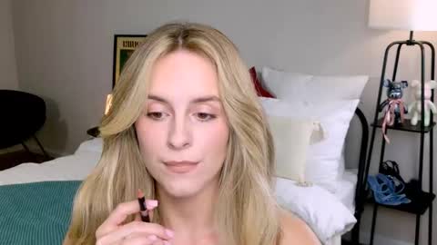 Snapshot of anitafischer chatting on September 27, 1:27 pm Anita online show from September 27, 1:27 pm