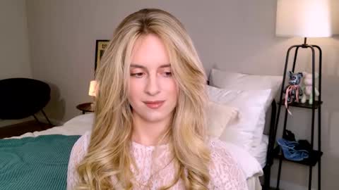 Snapshot of anitafischer chatting on October 10, 2:27 pm Anita online show from October 10, 2:27 pm