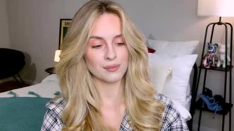 Snapshot of anitafischer chatting on October 19, 1:45 pm Anita online show from October 19, 1:45 pm