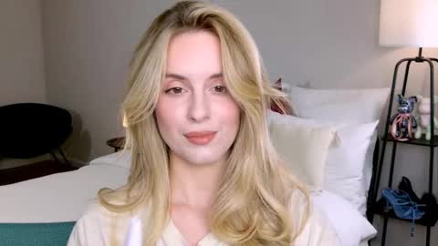 Snapshot of anitafischer chatting on November 4, 2:27 pm Anita online show from November 4, 2:27 pm