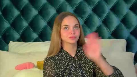 Snapshot of anitaventure chatting on September 21, 4:25 am AnitaVenture online show from September 21, 4:25 am