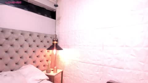 Snapshot of anittatoro_ chatting on November 8, 7:23 pm Anittatoro online show from November 8, 7:23 pm