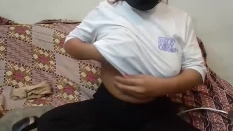 Snapshot of anjali_dogra786 chatting on December 17, 7:03 am anjali_dogra786 online show from December 17, 7:03 am