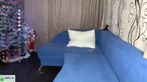 Snapshot of anjalin_sososok chatting on December 15, 3:33 am anjalin_sososok online show from December 15, 3:33 am