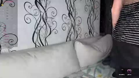 Snapshot of anjalin_sososok chatting on June 30, 4:02 am anjalin_sososok online show from June 30, 4:02 am