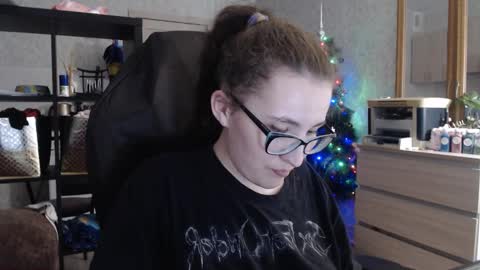 Snapshot of ankey_rayah chatting on January 19, 5:39 pm Nameless online show from January 19, 5:39 pm