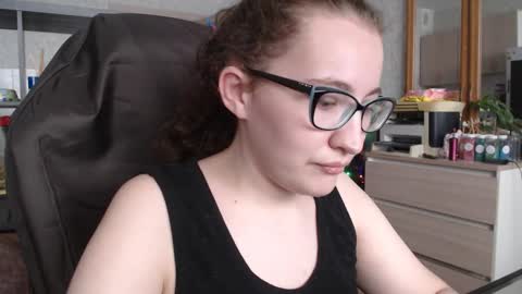 Snapshot of ankey_rayah chatting on January 21, 5:49 am Nameless online show from January 21, 5:49 am