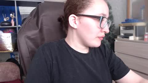 Snapshot of ankey_rayah chatting on February 16, 4:20 am Nameless online show from February 16, 4:20 am