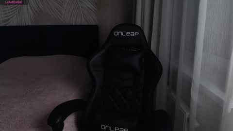 Snapshot of anmary11 chatting on January 7, 8:52 pm mary online show from January 7, 8:52 pm